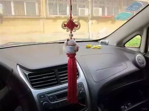 处罚50元警示 湖南司机慎选车内物品，已有车主因违规装饰被罚